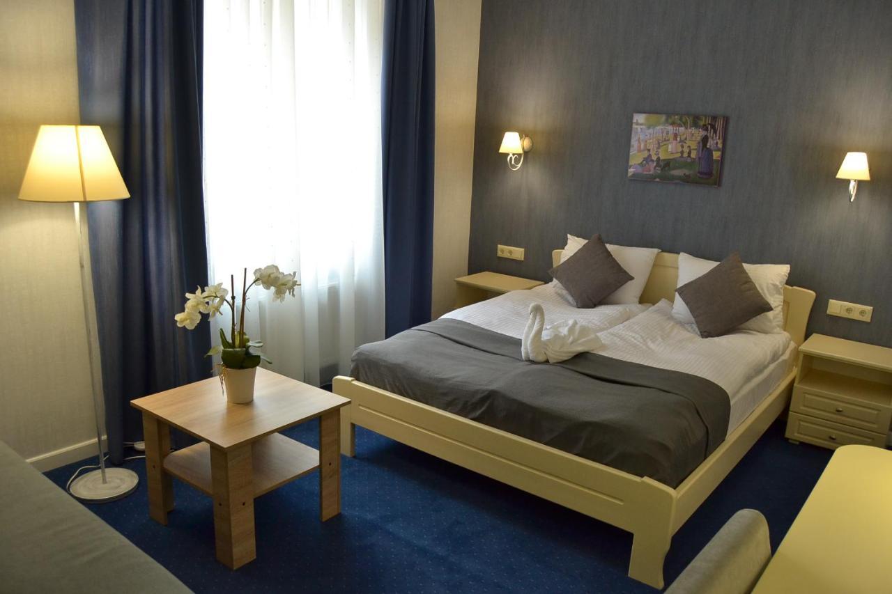 Hotel Ajur Odessa Eksteriør bilde