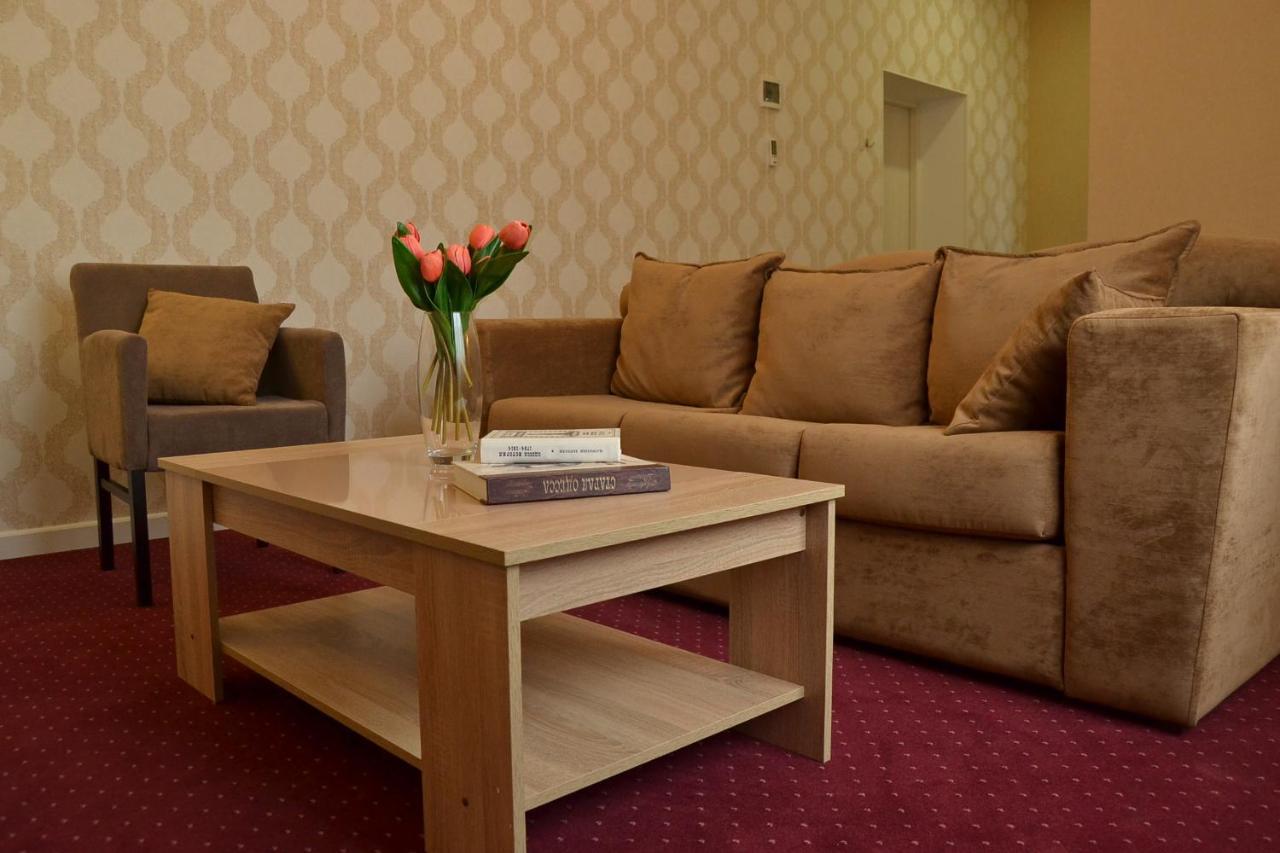 Hotel Ajur Odessa Eksteriør bilde