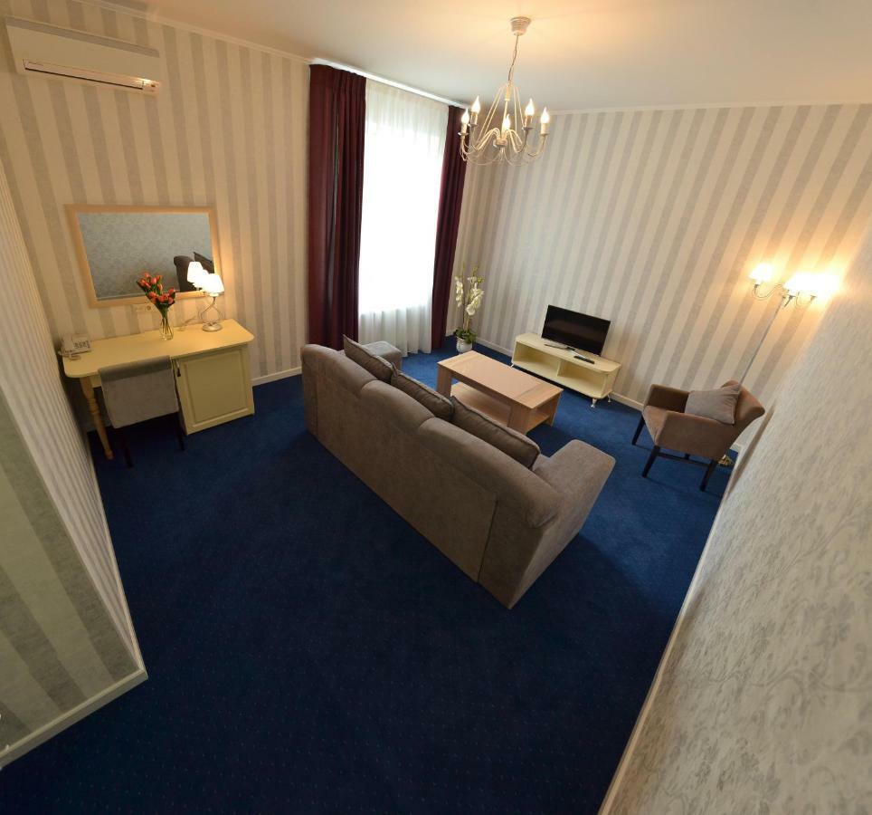 Hotel Ajur Odessa Eksteriør bilde