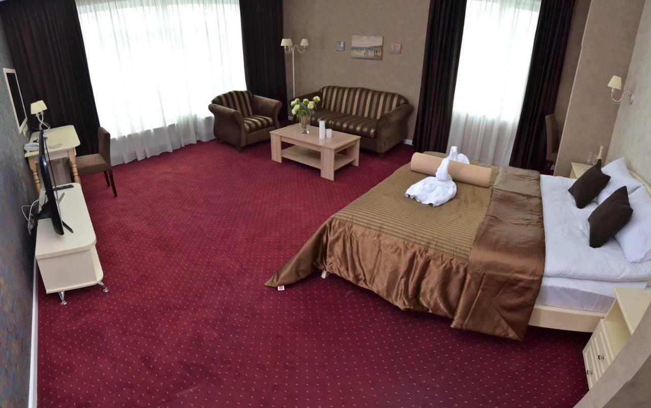 Hotel Ajur Odessa Eksteriør bilde