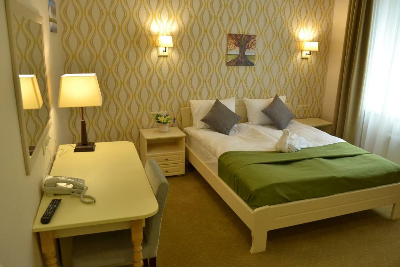 Hotel Ajur Odessa Eksteriør bilde