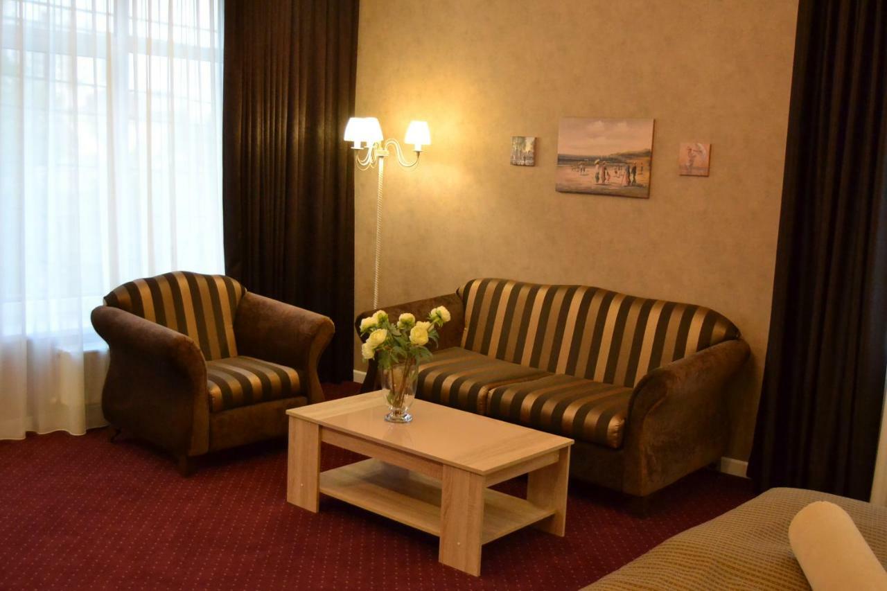 Hotel Ajur Odessa Eksteriør bilde