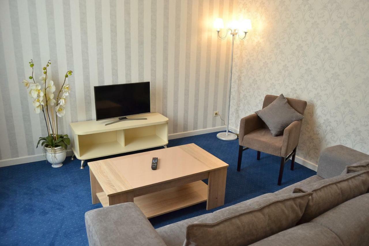 Hotel Ajur Odessa Eksteriør bilde